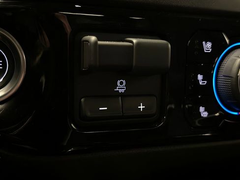 Certified 2022 Chevrolet Silverado 1500 LTZ image 41