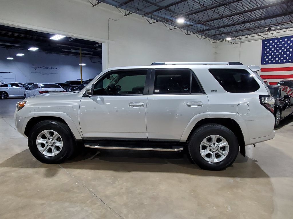 Used 2019 Toyota 4Runner SR5 Premium RWD image 43