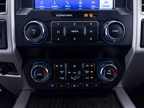 Used 2020 Ford F350 4x4 Crew Cab Super Duty image 30