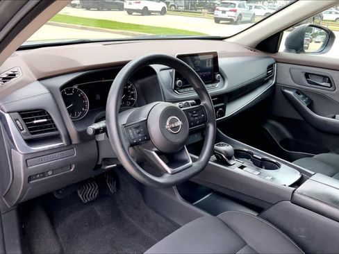 Used 2023 Nissan Rogue S FWD image 16