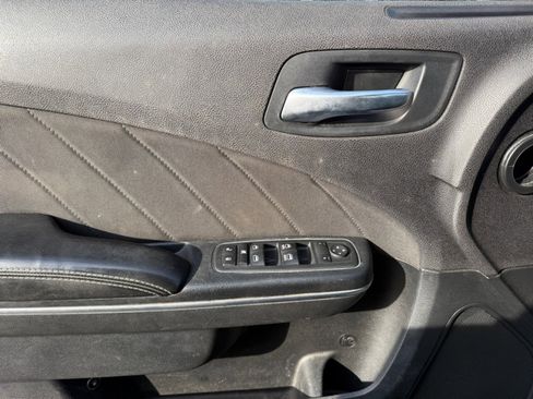 Used 2016 Dodge Charger SXT image 28