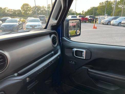 Used 2018 Jeep Wrangler Sport image 15