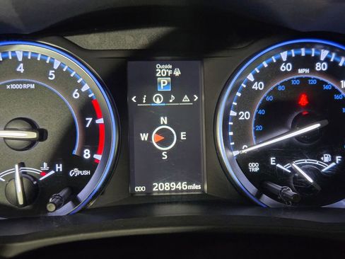 Used 2015 Toyota Highlander XLE image 22