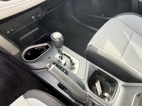 Used 2016 Toyota RAV4 XLE w/ Convenience Package FWD image 16