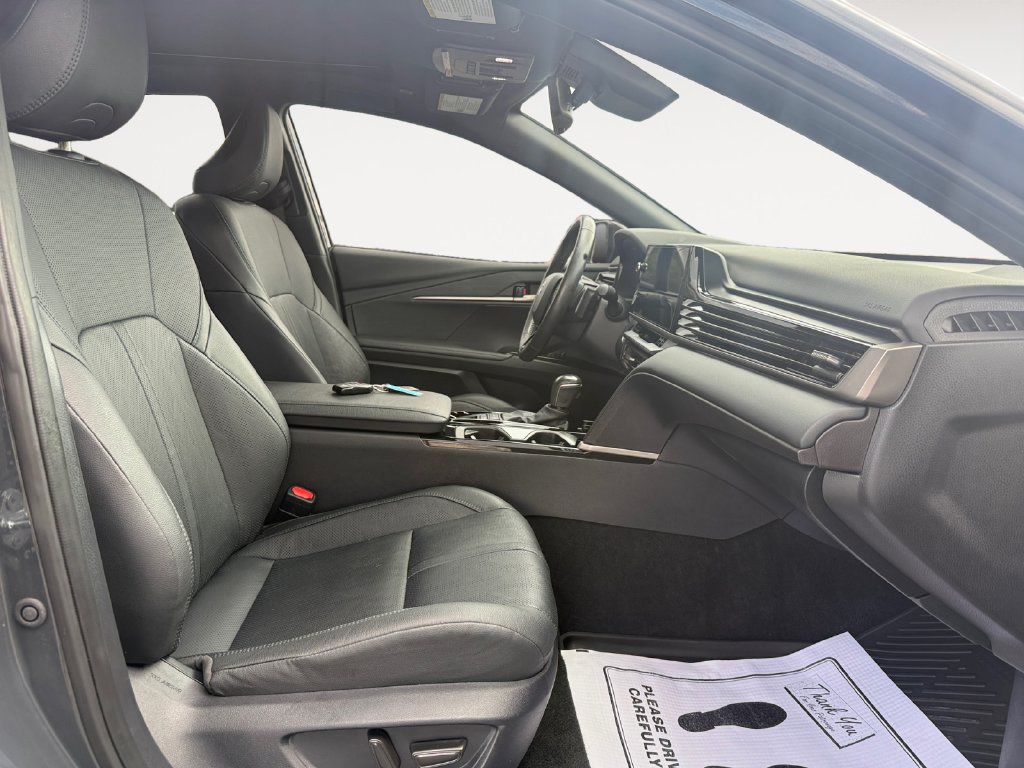 Used 2025 Toyota Camry XSE FWD image 15