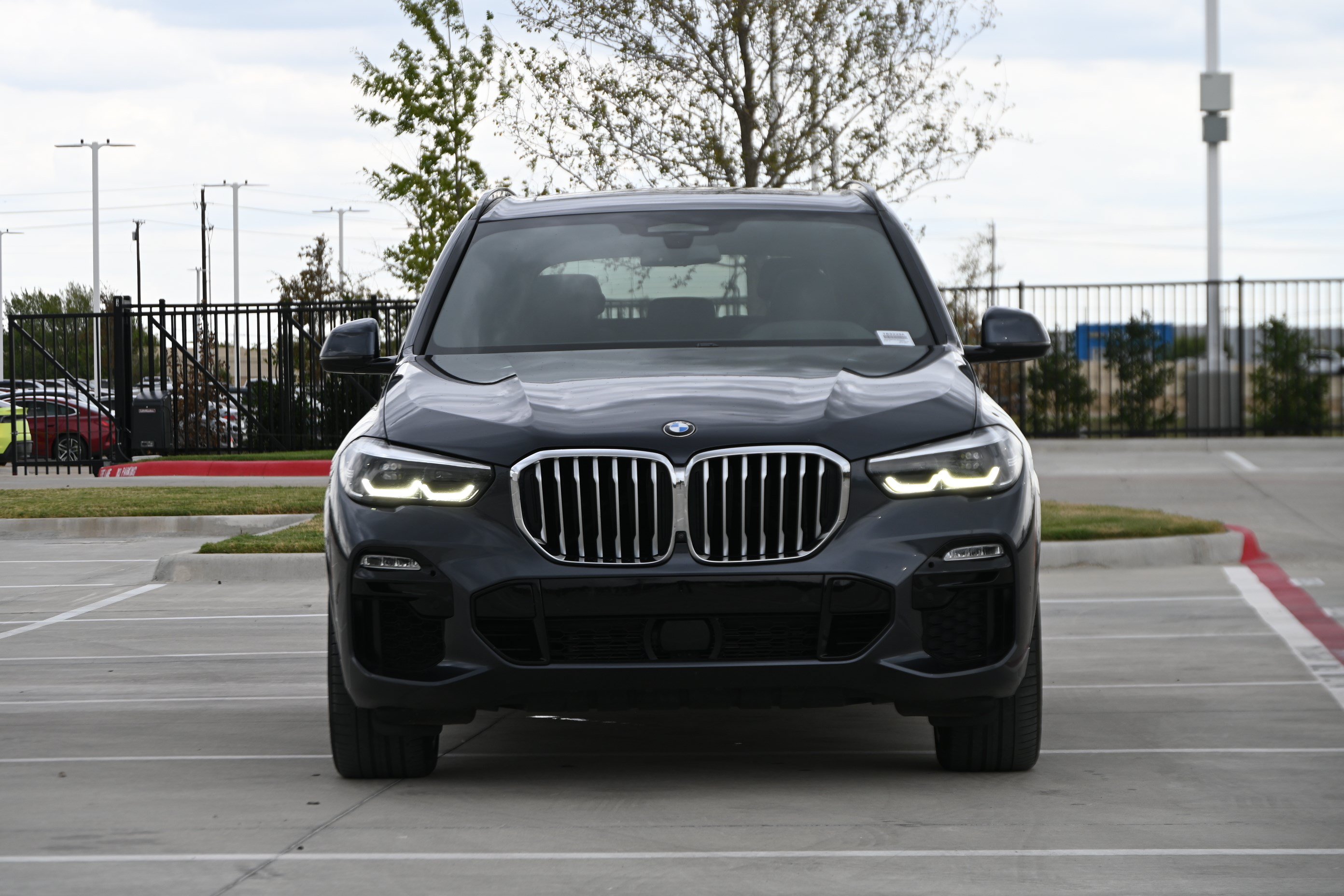 Used 2020 BMW X5 xDrive40i w/ M Sport Package AWD/4WD image 3