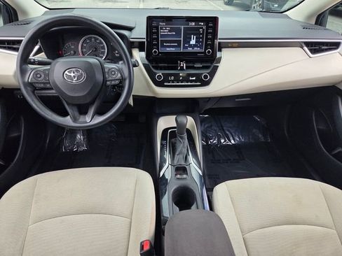Used 2021 Toyota Corolla LE FWD image 12