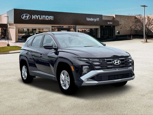 New 2026 Hyundai Tucson SE image 11