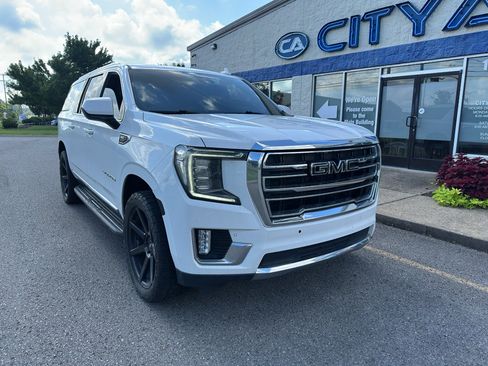 Used 2023 GMC Yukon XL SLT RWD image 2
