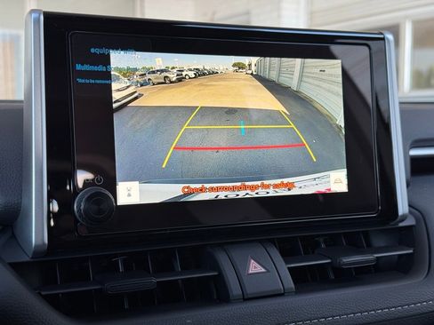 New 2025 Toyota RAV4 XLE image 27