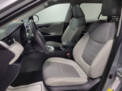 Used 2024 Toyota RAV4 XLE Premium image 13