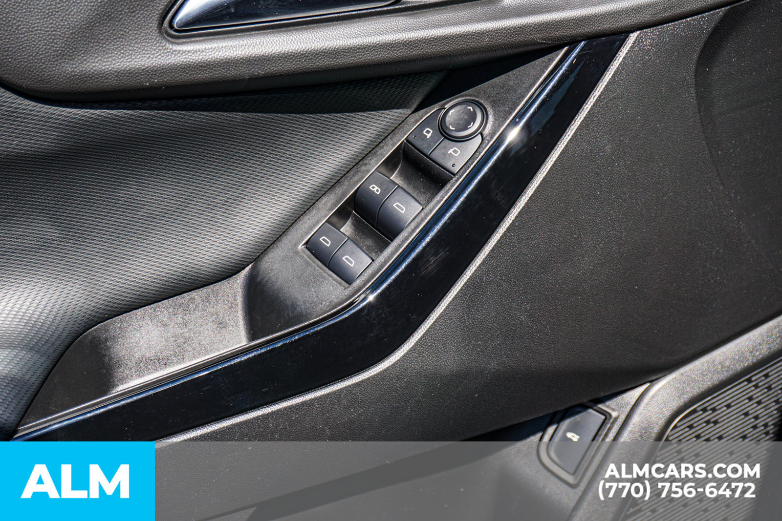 Used 2025 Chevrolet Equinox LT w/ Convenience Package II FWD image 51