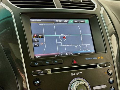 Used 2016 Ford Explorer Platinum AWD/4WD image 13