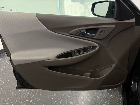 Used 2022 Chevrolet Malibu LT FWD image 9