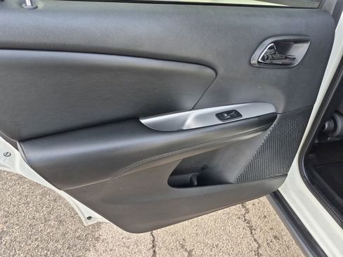 Used 2018 Dodge Journey SE w/ Connectivity Group image 23