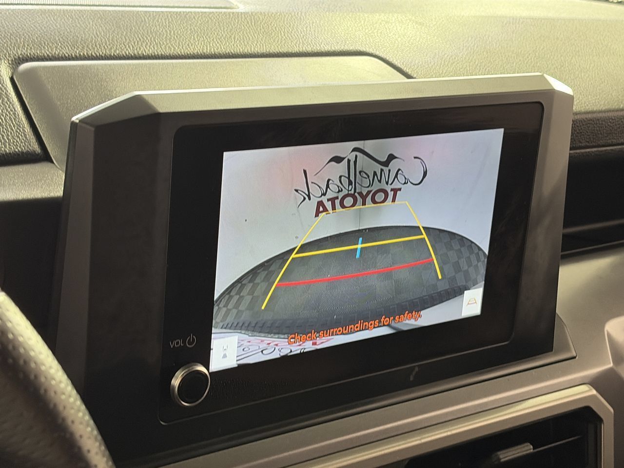 Used 2025 Toyota 4Runner SR5 AWD/4WD image 16