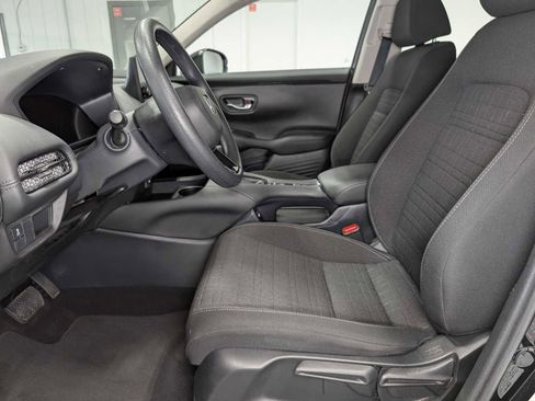 Certified 2023 Honda HR-V LX image 4