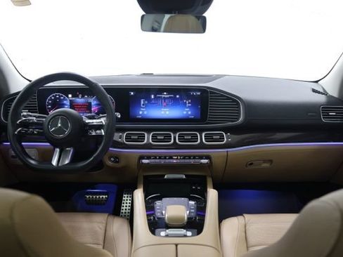 Used 2024 Mercedes-Benz GLS 450 4MATIC w/ AMG Line Exterior image 38