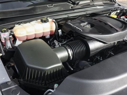 Used 2025 RAM 1500 Limited w/ Body Color Bumper Group image 12