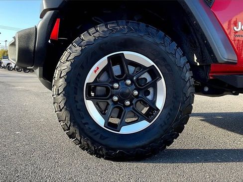 Used 2018 Jeep Wrangler Sport S image 9