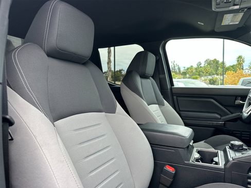 Used 2024 Toyota Tacoma TRD Off-Road image 16