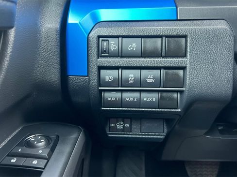 Certified 2025 Toyota Tacoma TRD Off-Road image 31