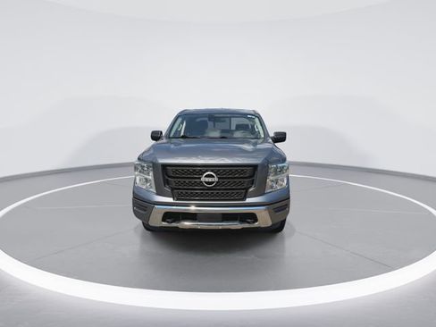 Used 2024 Nissan Titan SV AWD/4WD image 3