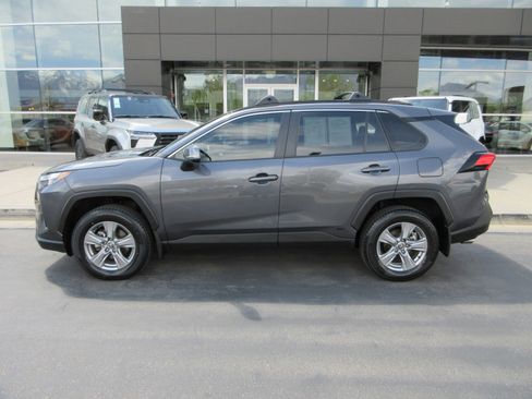 Used 2024 Toyota RAV4 XLE AWD/4WD image 3