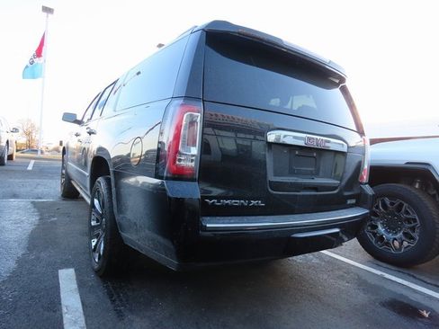 Used 2018 GMC Yukon XL Denali w/ Denali Ultimate Package image 4