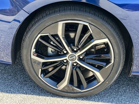 Used 2024 Nissan Altima 2.5 SR w/ SR Premium Package image 28