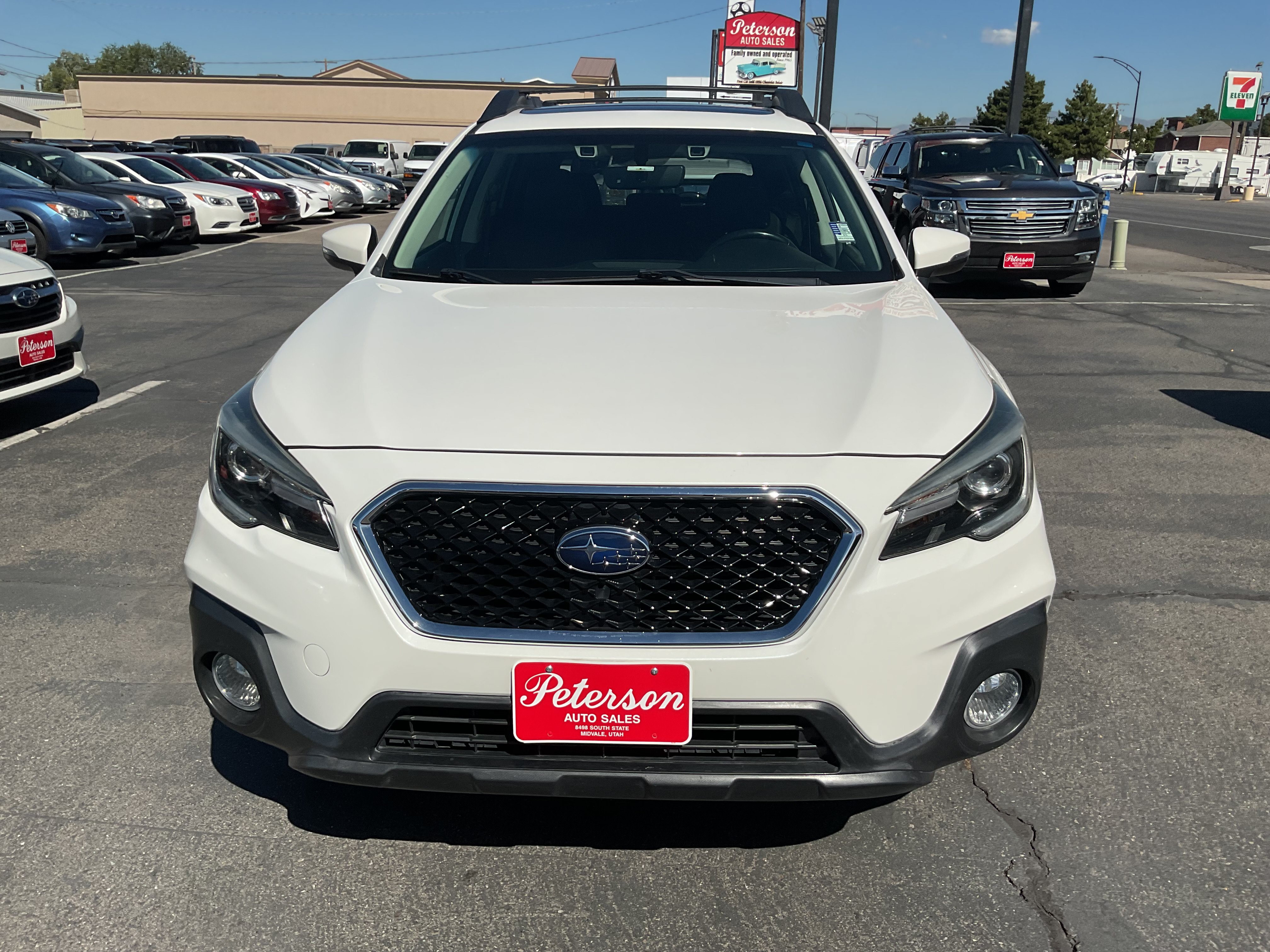 Used 2018 Subaru Outback 3.6R Limited AWD/4WD image 3