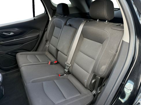 Used 2022 GMC Terrain SLE w/ Driver Convenience Package image 13