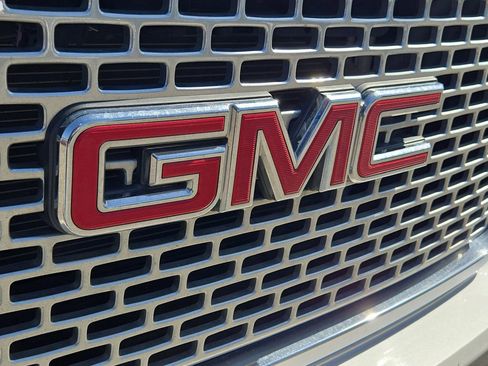 Used 2016 GMC Yukon Denali w/ Open Road Package image 4