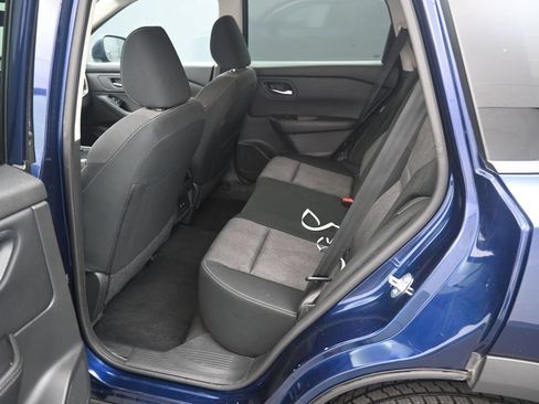 Used 2024 Nissan Rogue SV FWD image 17