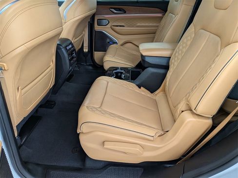 Used 2021 Jeep Grand Cherokee L Summit image 29