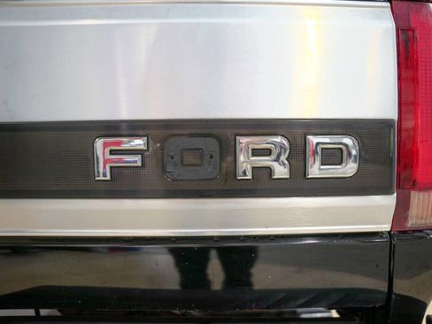 Used 1996 Ford F250 XLT image 24