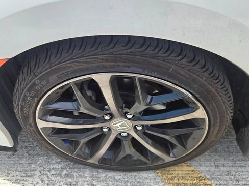 Used 2020 Honda Civic Sport image 11