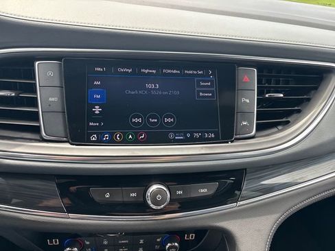 Used 2024 Buick Enclave Premium AWD/4WD image 19