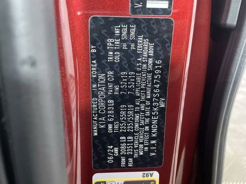 Used 2025 Kia Carnival SX image 50