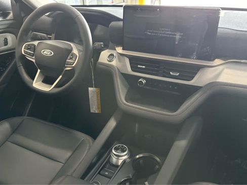 New 2026 Ford Explorer Active w/ Active Comfort Package AWD/4WD image 12