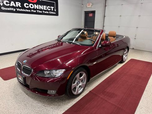 Used 2010 BMW 328i Convertible RWD image 3