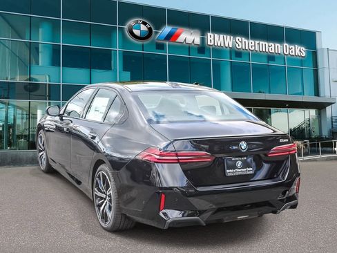 New 2026 BMW 530i w/ M Sport Package RWD image 6