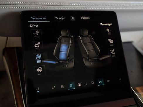 New 2025 Cadillac Escalade Premium Luxury Platinum image 21