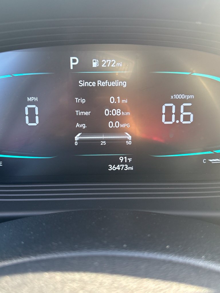 Used 2025 Hyundai Venue SEL FWD image 9