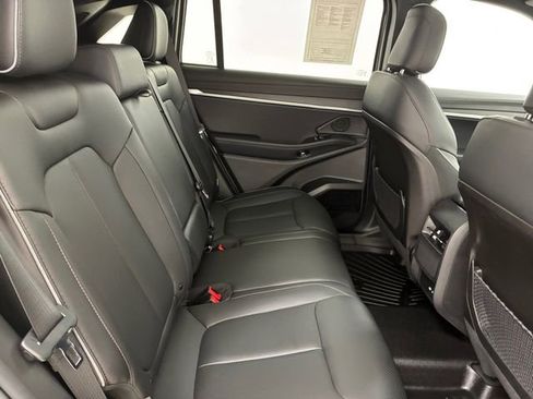 Used 2025 Jeep Wagoneer S Limited AWD/4WD image 16