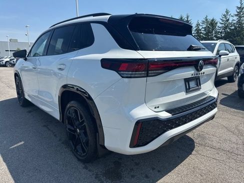New 2026 Volkswagen Tiguan SE R-Line AWD/4WD image 3