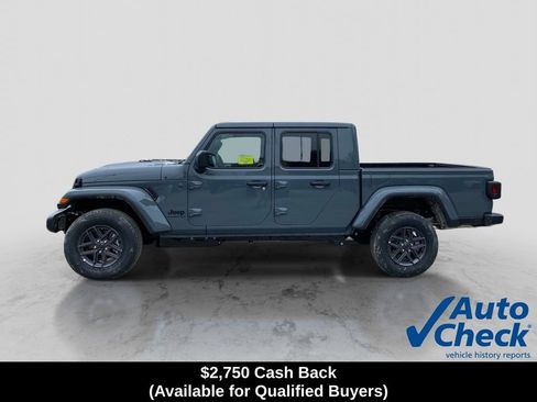 New 2026 Jeep Gladiator Sport AWD/4WD image 2