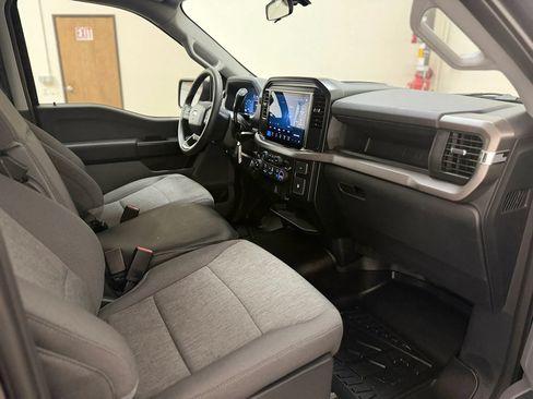 Used 2025 Ford F150 XL AWD/4WD image 24