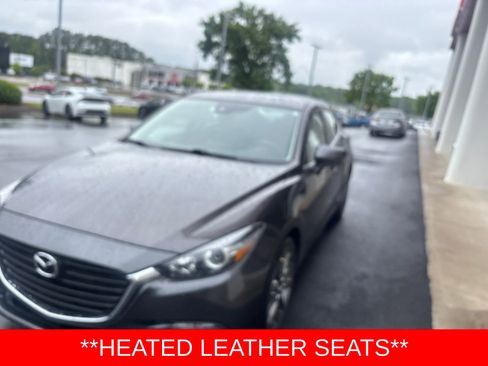 Used 2018 MAZDA MAZDA3 Touring FWD image 4