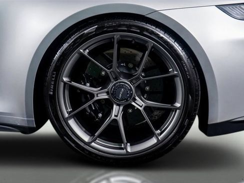 Used 2024 Porsche 911 GT3 image 18